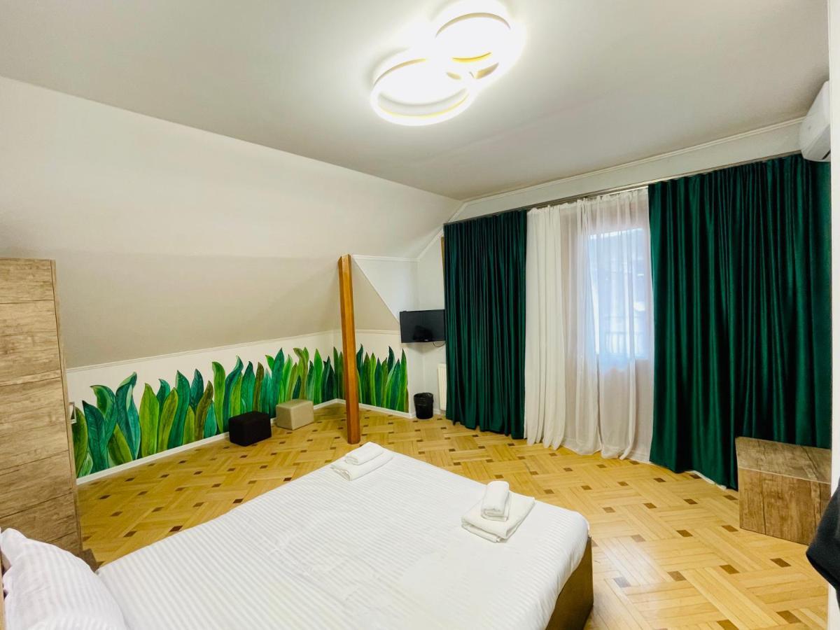 Quality Inn Tbilisi Exterior photo