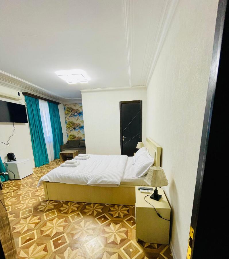Quality Inn Tbilisi Exterior photo