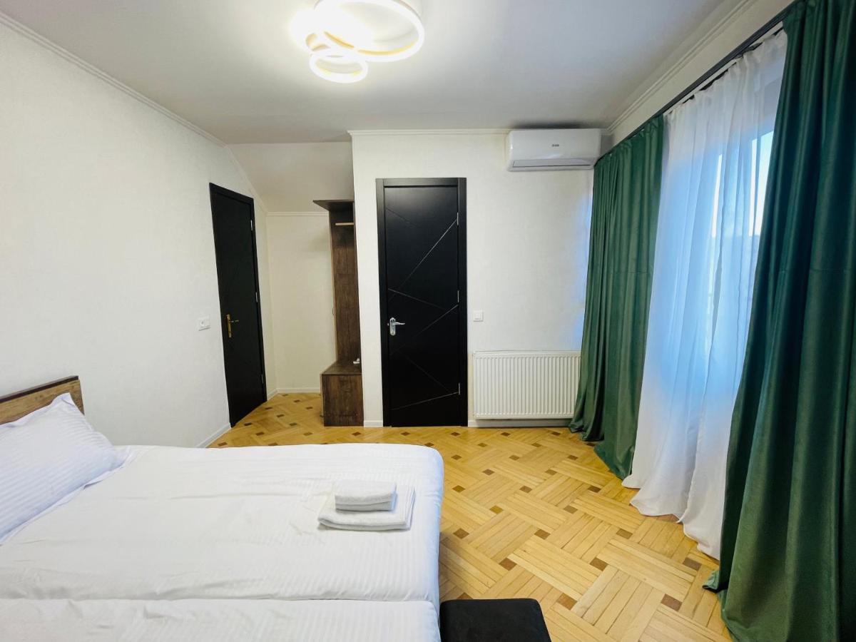 Quality Inn Tbilisi Exterior photo