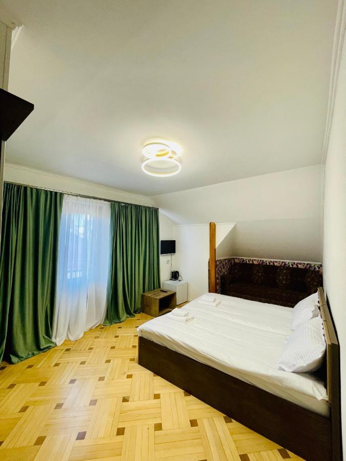 Quality Inn Tbilisi Exterior photo